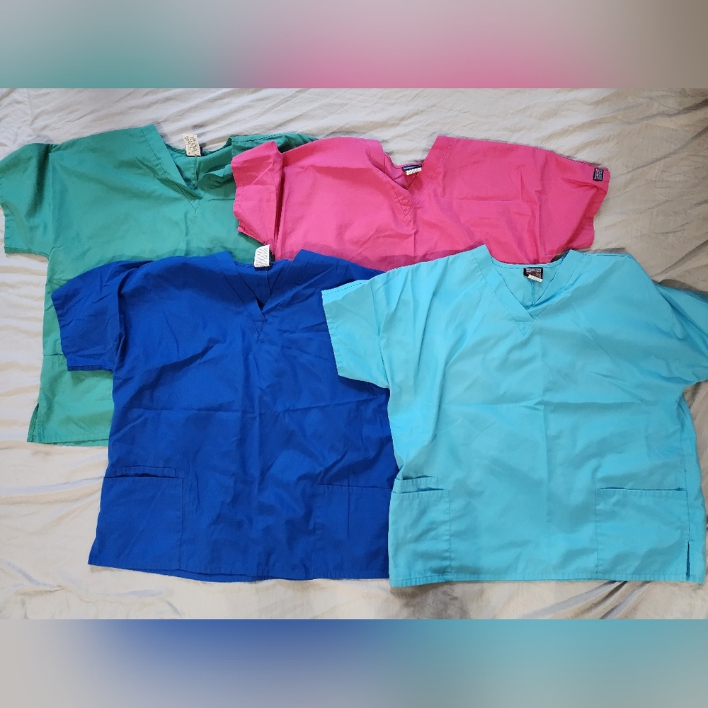FOUR Cherokee Scrub Tops in XL